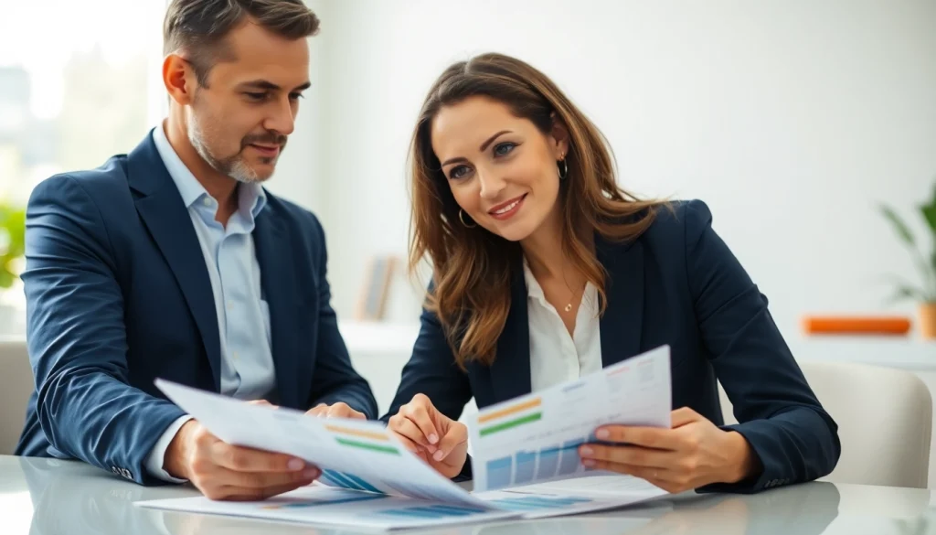 카드현금화에 대한 상담 중인 전문가와 고객의 모습을 보여줍니다.